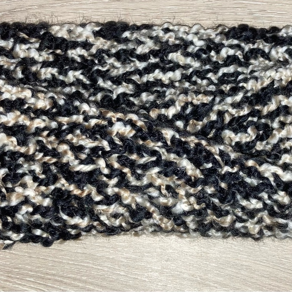 Handmade stylish black and cream knit infinity scarf for adults - Picture 4 of 6